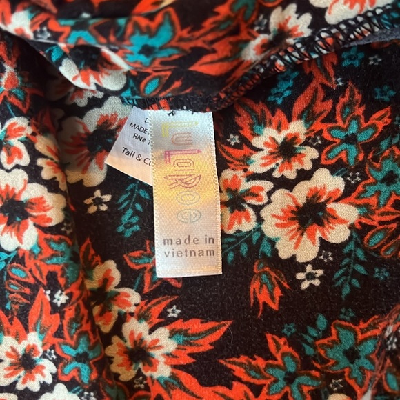 LuLaRoe TC Leggings - Picture 2 of 2